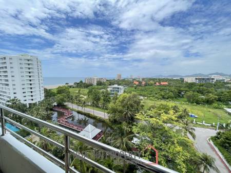 Palm Pavillion: 1-bedroom condo with sea view