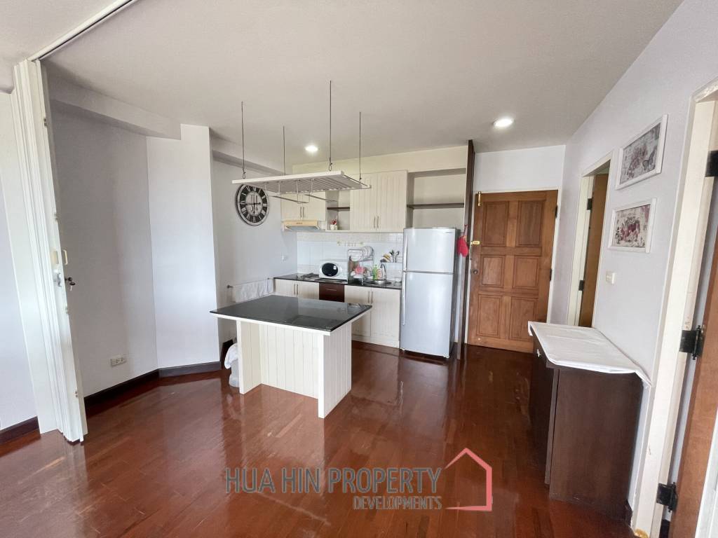 Palm Pavillion: 1-bedroom condo with sea view