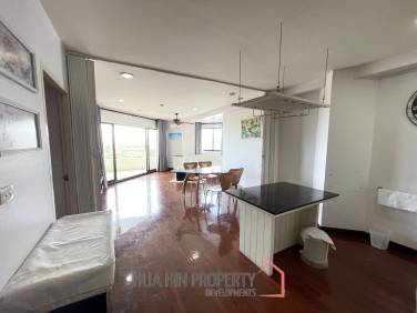 Palm Pavillion: 1-bedroom condo with sea view