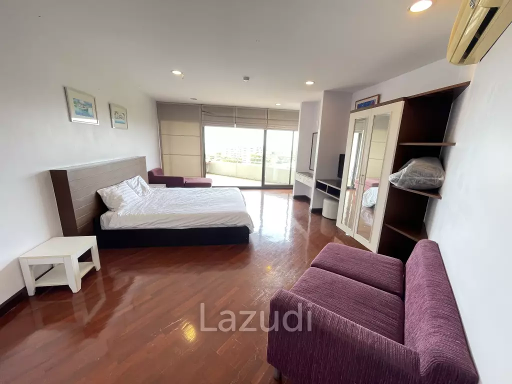 Palm Pavillion: 1-bedroom condo with sea view