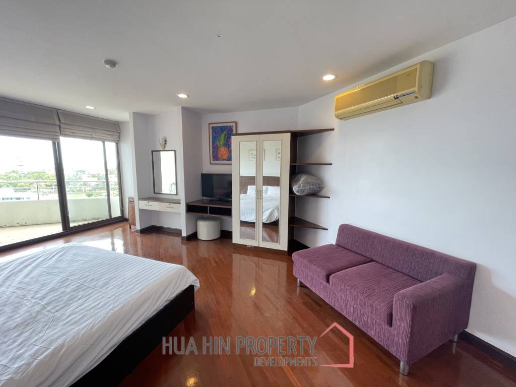 Palm Pavillion: 1-bedroom condo with sea view