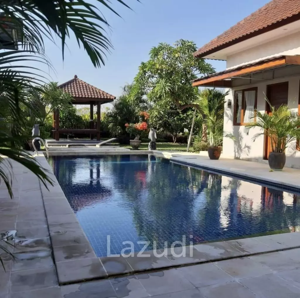 COASTAL VILLA WITH STUNNING SEA AND MOUNTAIN VIEWS IN BULELENG