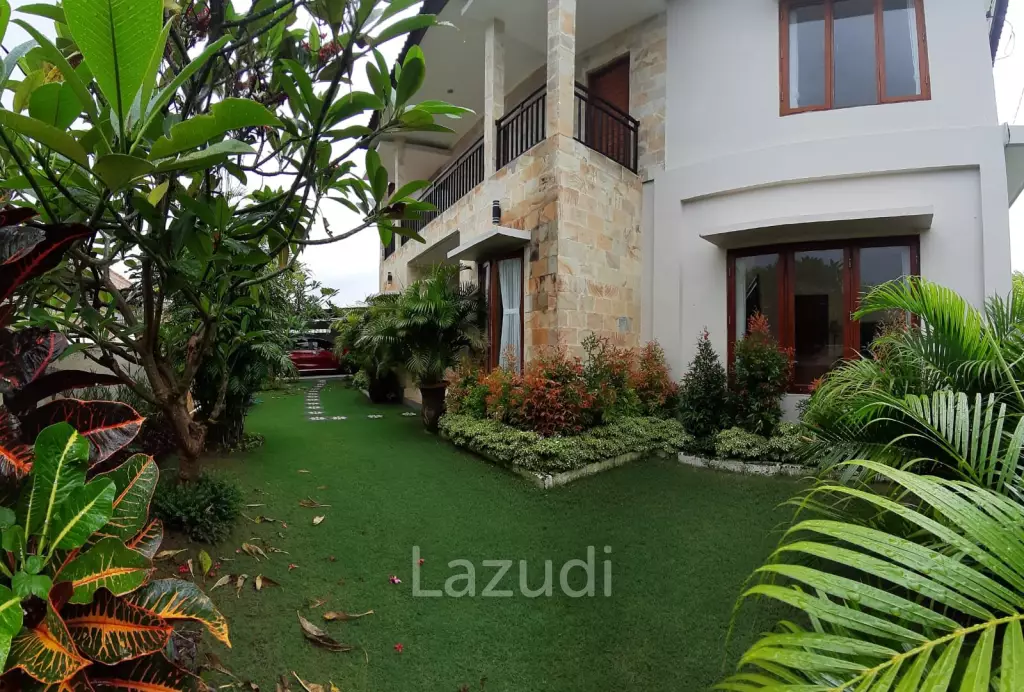 COASTAL VILLA WITH STUNNING SEA AND MOUNTAIN VIEWS IN BULELENG