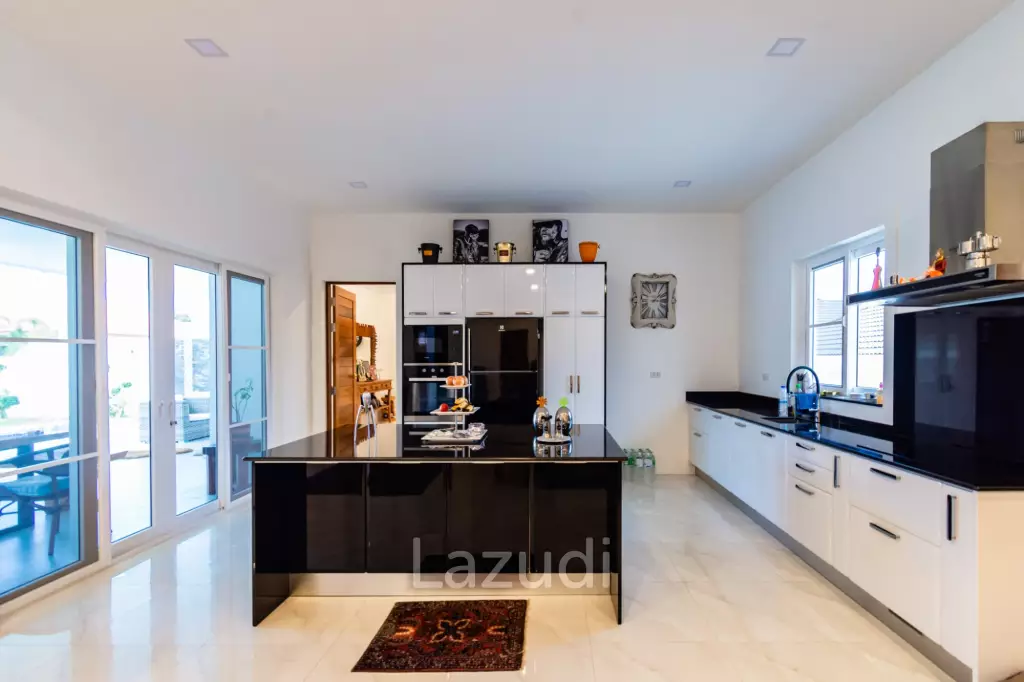 BAAN YU YEN : Great Value 3 Beds Pool Villa