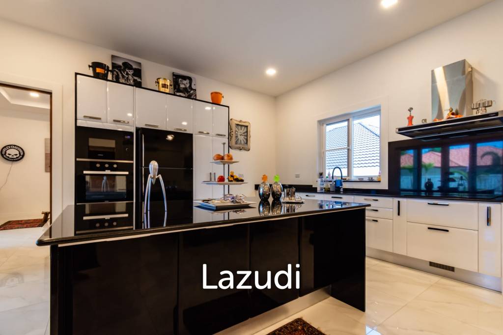 550 Sqm 3 Bed 3 Bath Villa For Sale