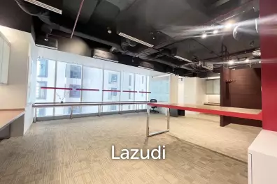 Luxury Office Space for rent in Wattana