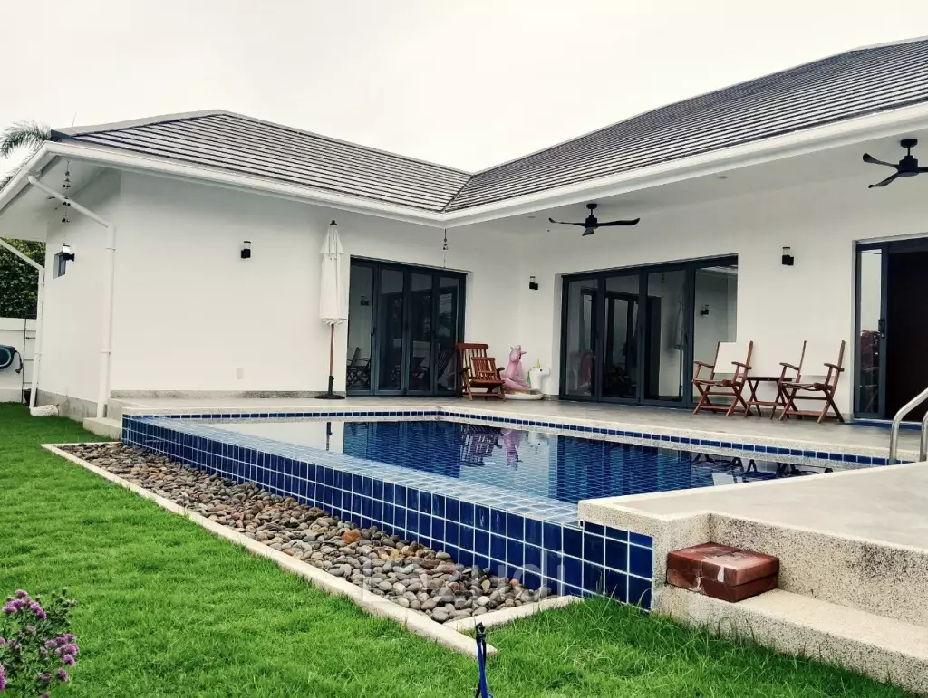 Sunset Views: Modern 2 Bedroom Pool Villa