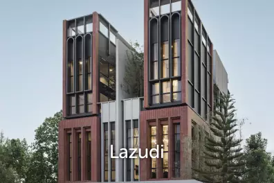 Luxury Home Office in Khlong Toei Nuea Bangkok