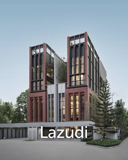 Luxury Home Office in Khlong Toei Nuea Bangkok