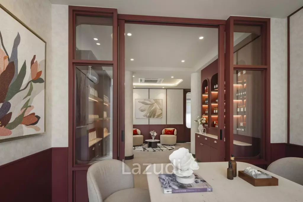 Luxury Home Office in Khlong Toei Nuea Bangkok