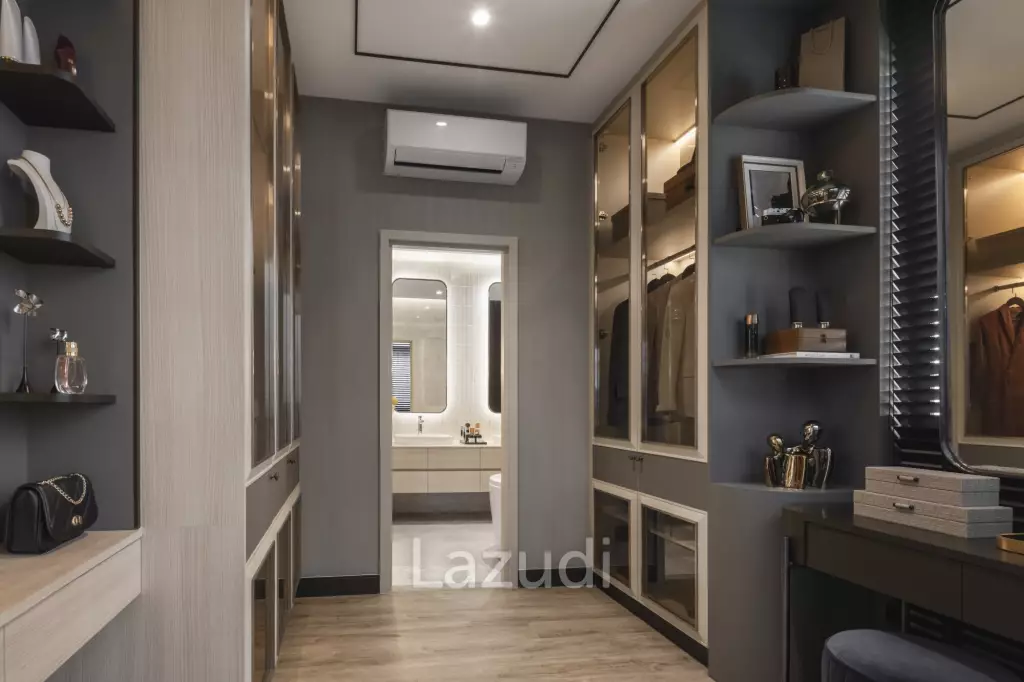 Luxury Home Office in Khlong Toei Nuea Bangkok