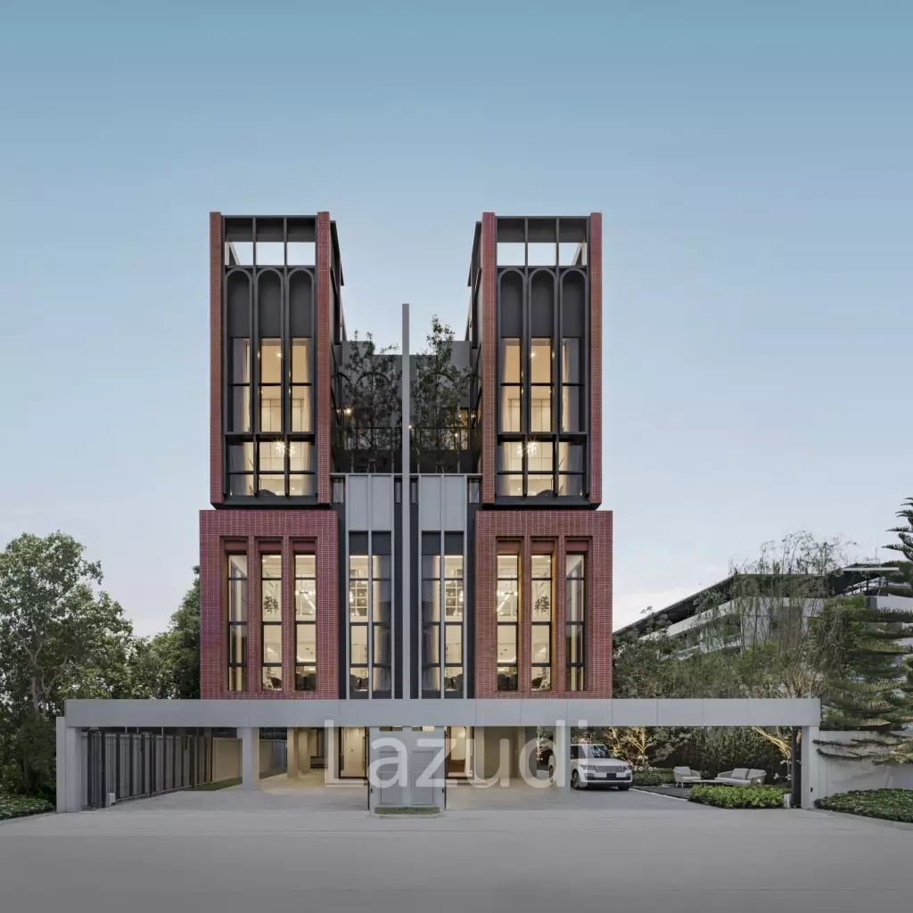 Luxury Home Office in Khlong Toei Nuea Bangkok