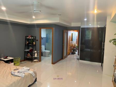 Stunning 3-Bedroom Townhouse with Sea Views Near Patong Beach