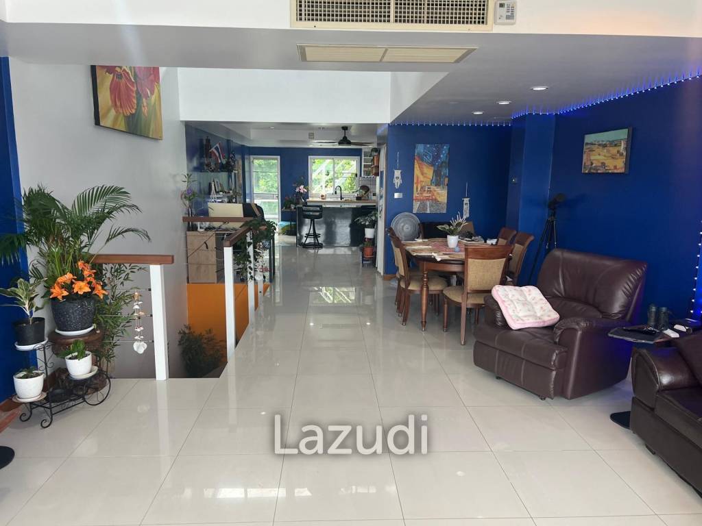 Stunning 3-Bedroom Townhouse with Sea Views Near Patong Beach