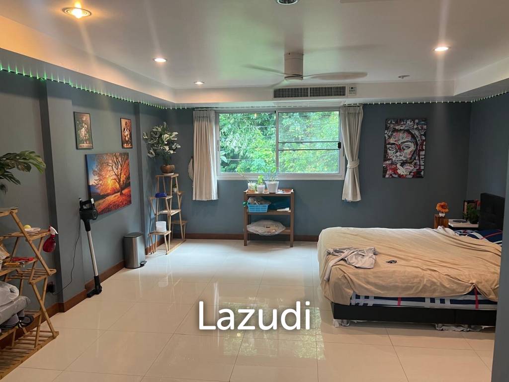 Stunning 3-Bedroom Townhouse with Sea Views Near Patong Beach