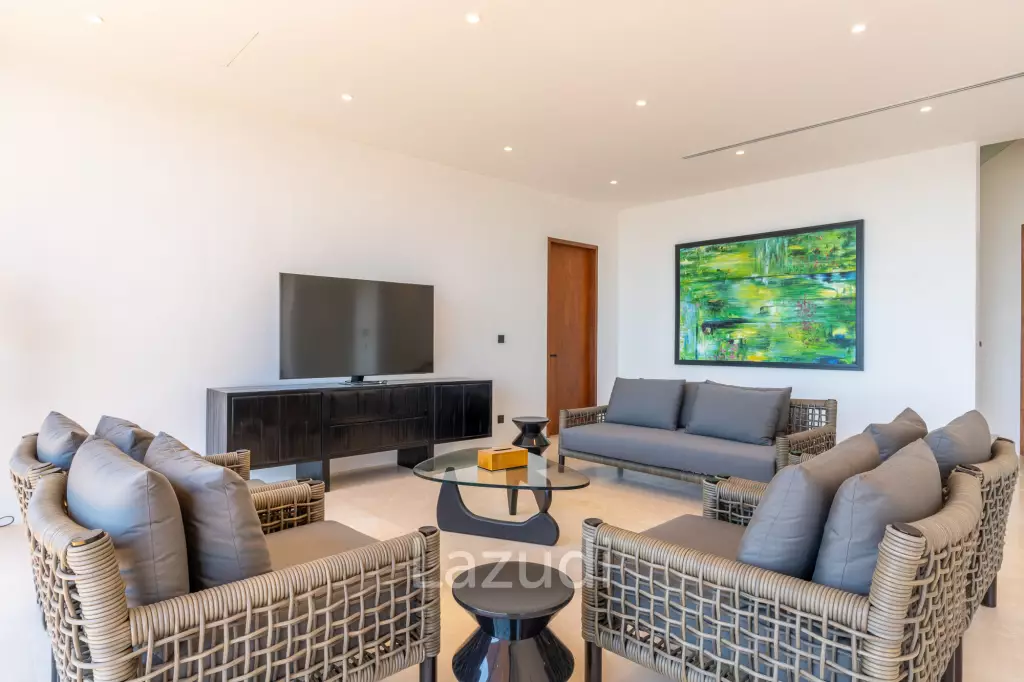 5-Bedroom Ultra-Modern Pool Villa with Stunning Chalong Bay Views for Rent