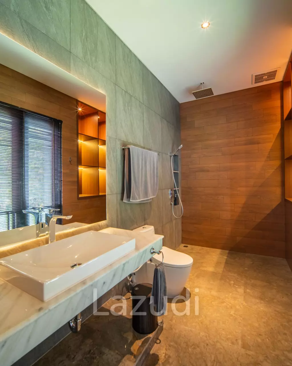 Luxurious 3-Bedroom Villa with Panoramic Mountain Views