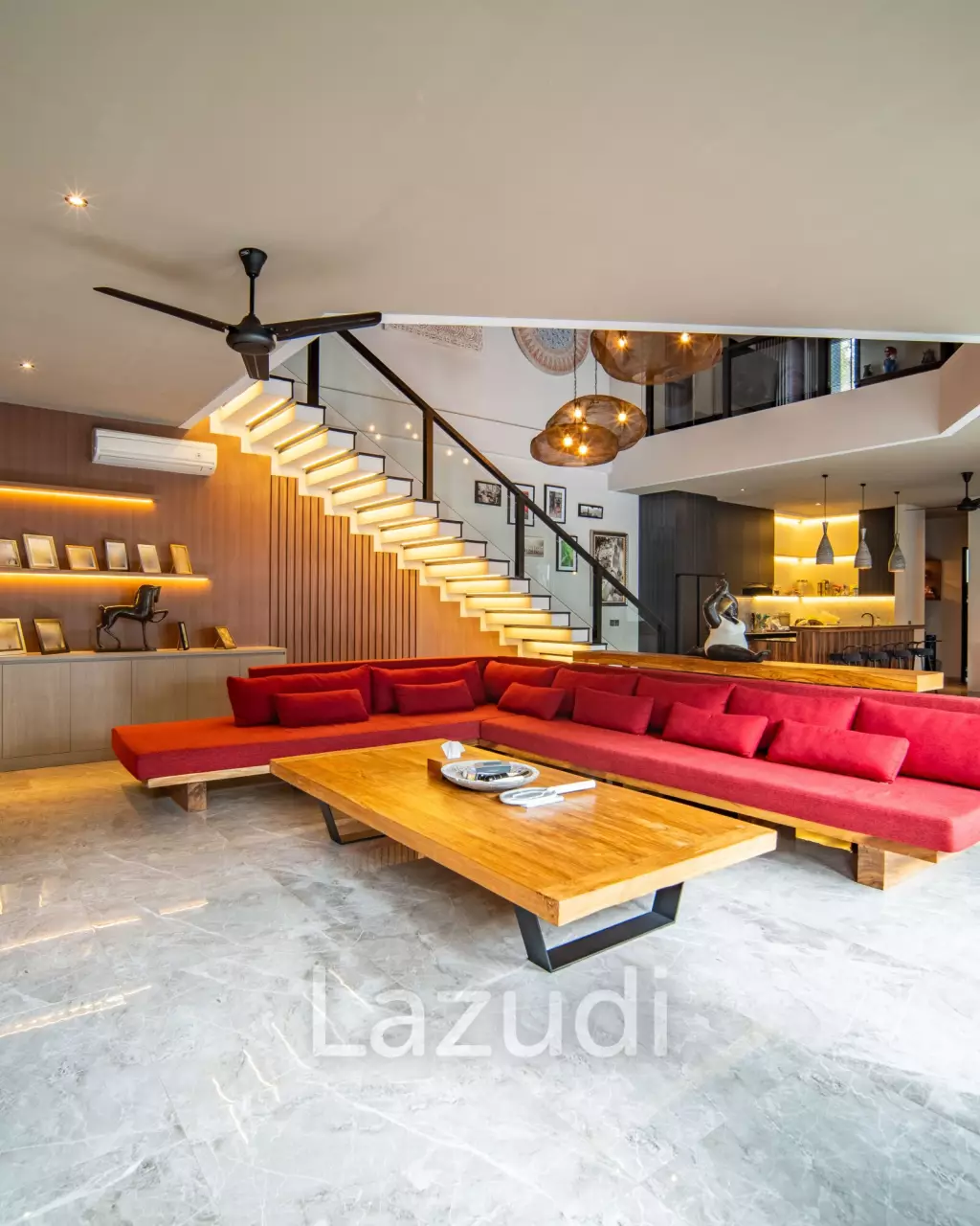 Luxurious 3-Bedroom Villa with Panoramic Mountain Views