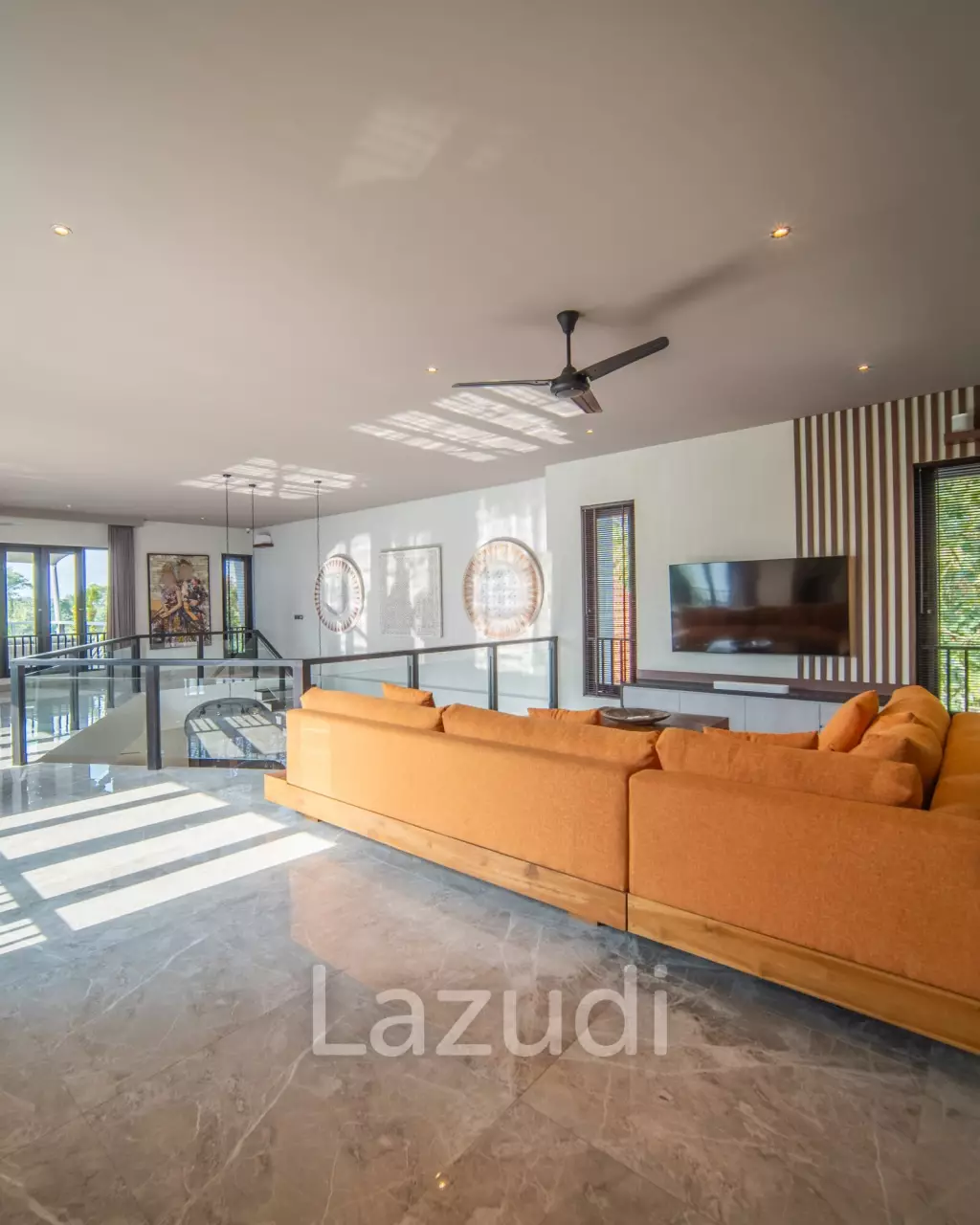 Luxurious 3-Bedroom Villa with Panoramic Mountain Views