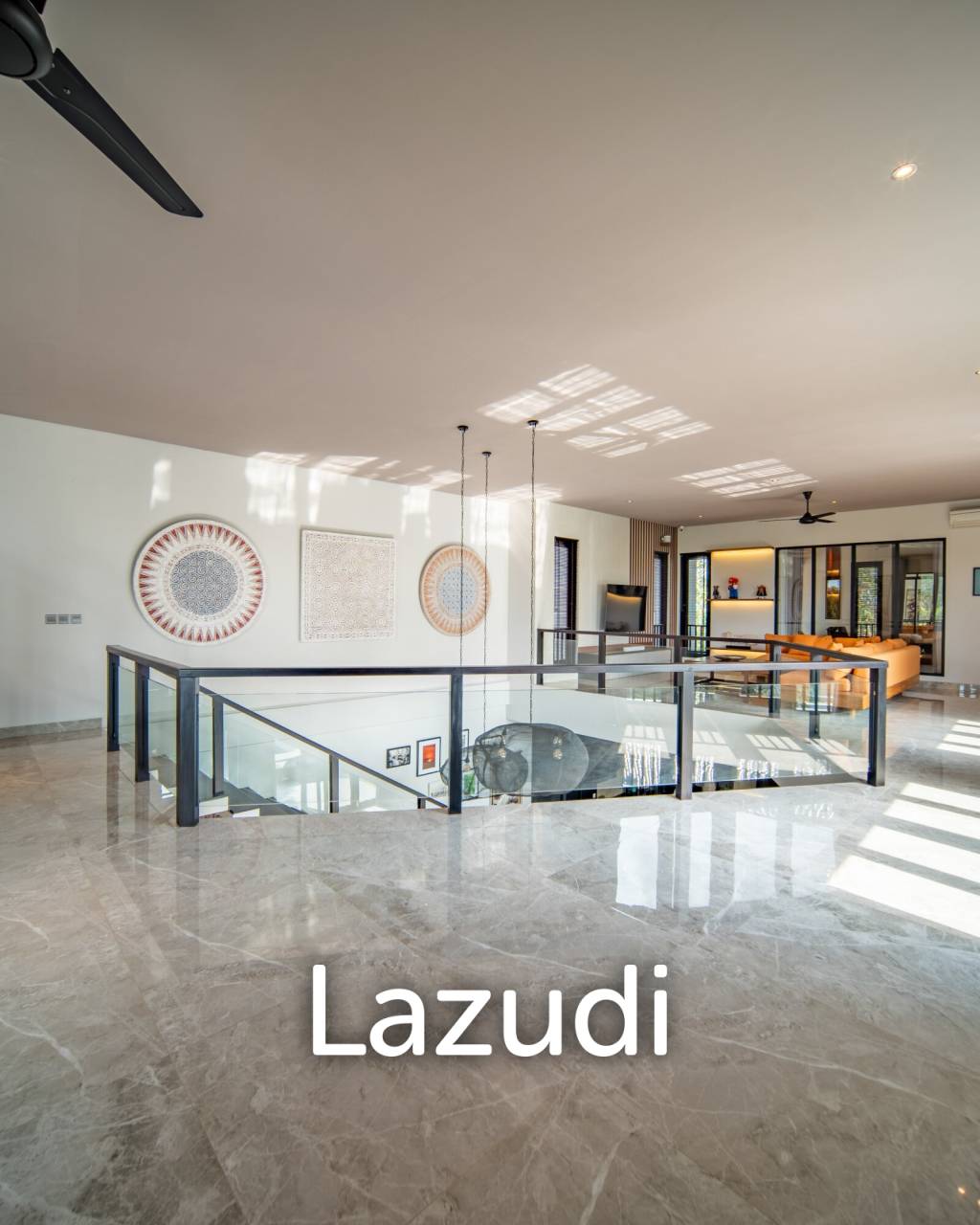 Luxurious 3-Bedroom Villa with Panoramic Mountain Views