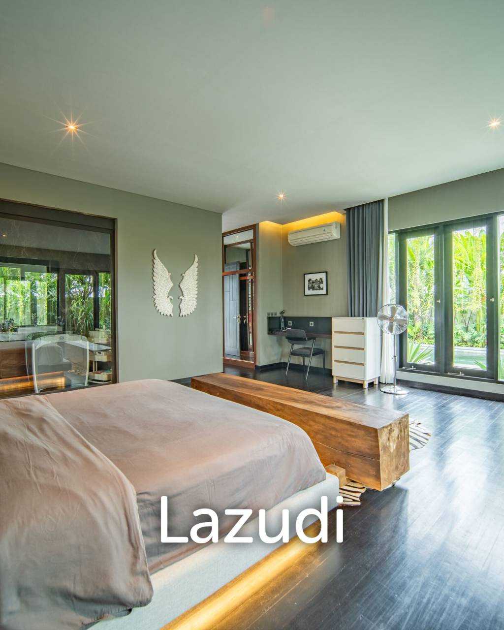 Luxurious 3-Bedroom Villa with Panoramic Mountain Views