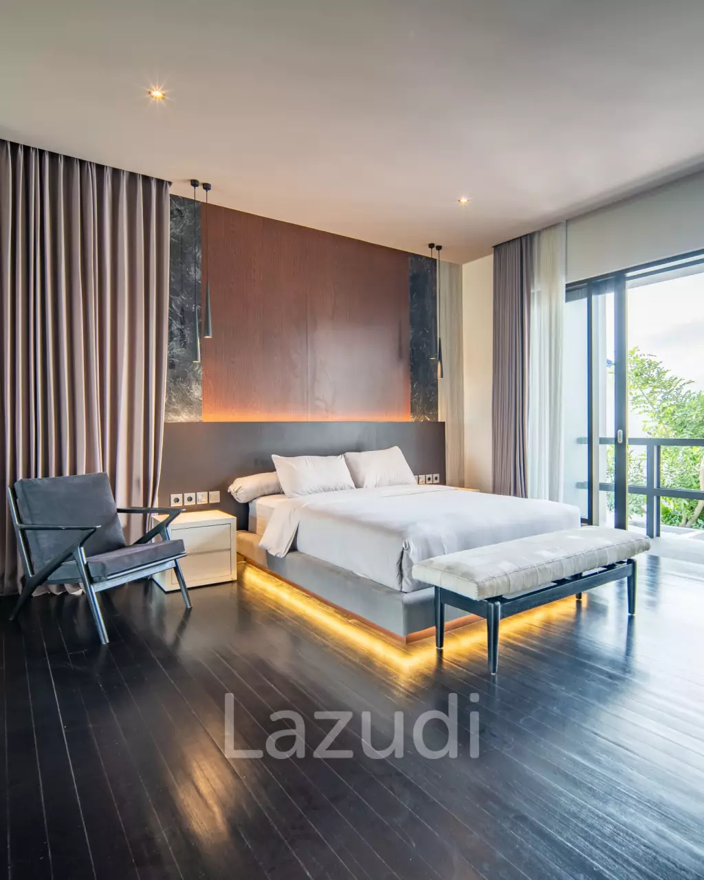 Luxurious 3-Bedroom Villa with Panoramic Mountain Views