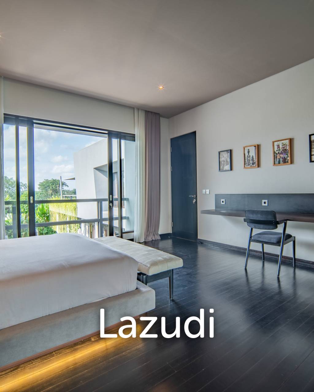 Luxurious 3-Bedroom Villa with Panoramic Mountain Views