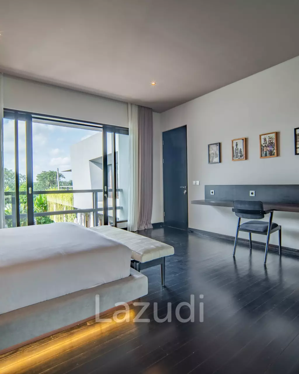 Luxurious 3-Bedroom Villa with Panoramic Mountain Views