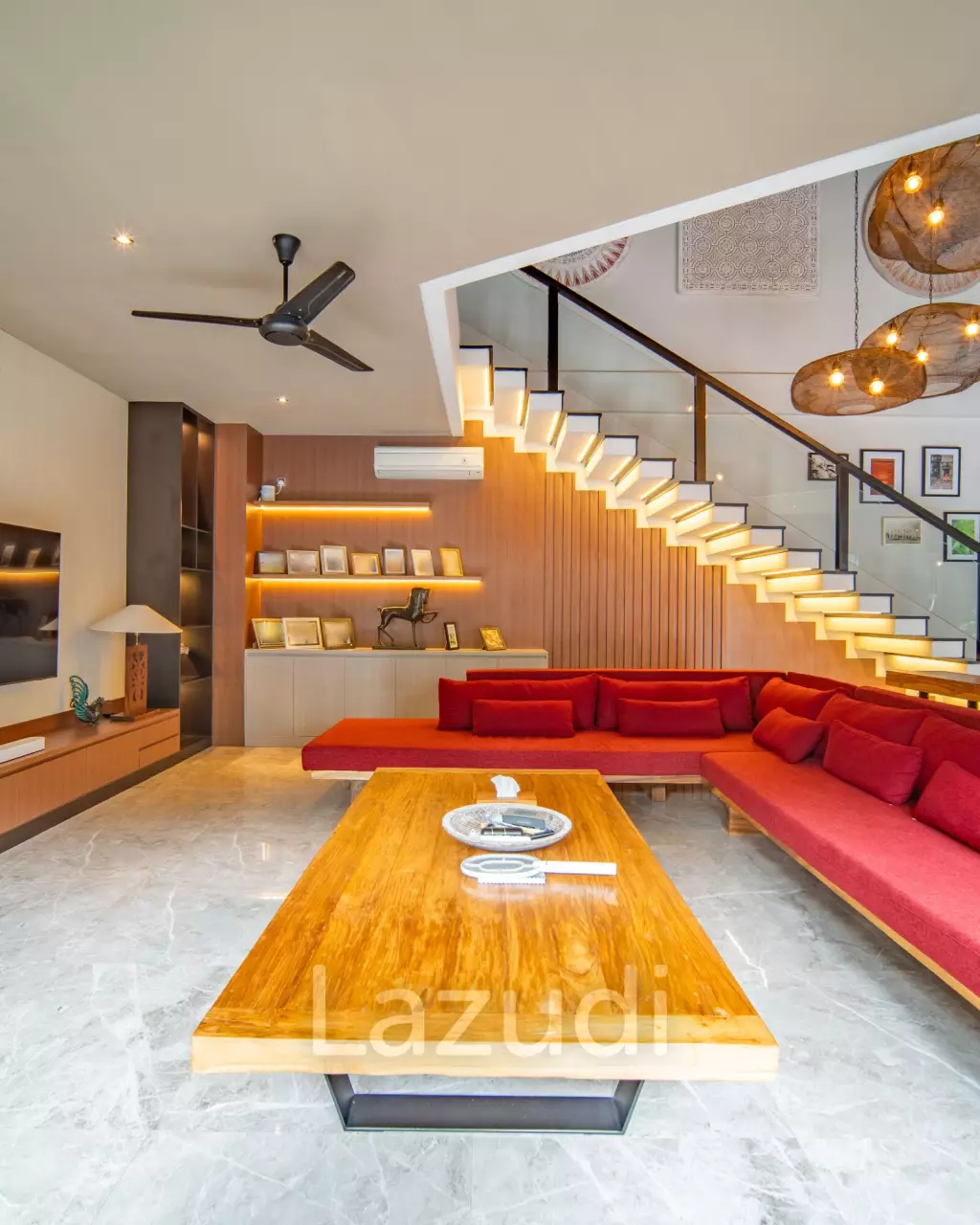 Luxurious 3-Bedroom Villa with Panoramic Mountain Views