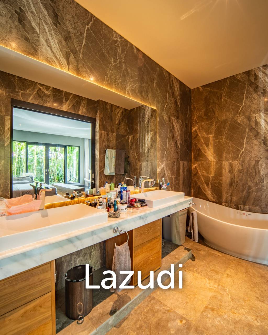 Luxurious 3-Bedroom Villa with Panoramic Mountain Views