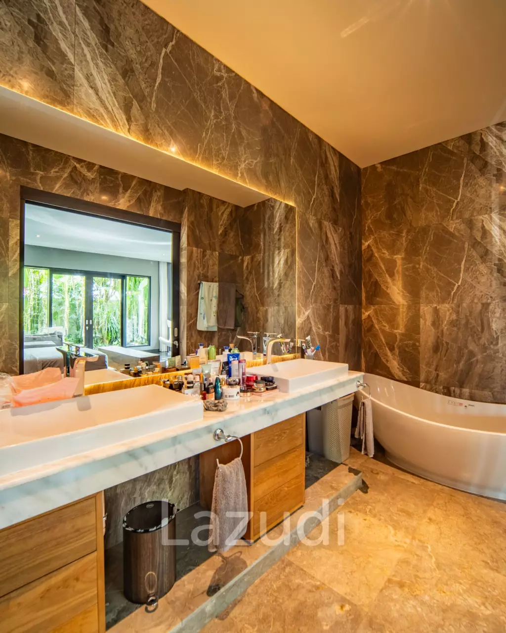 Luxurious 3-Bedroom Villa with Panoramic Mountain Views