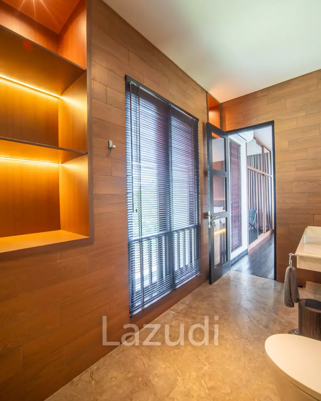 Luxurious 3-Bedroom Villa with Panoramic Mountain Views