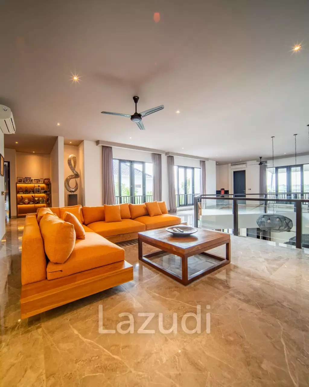 Luxurious 3-Bedroom Villa with Panoramic Mountain Views