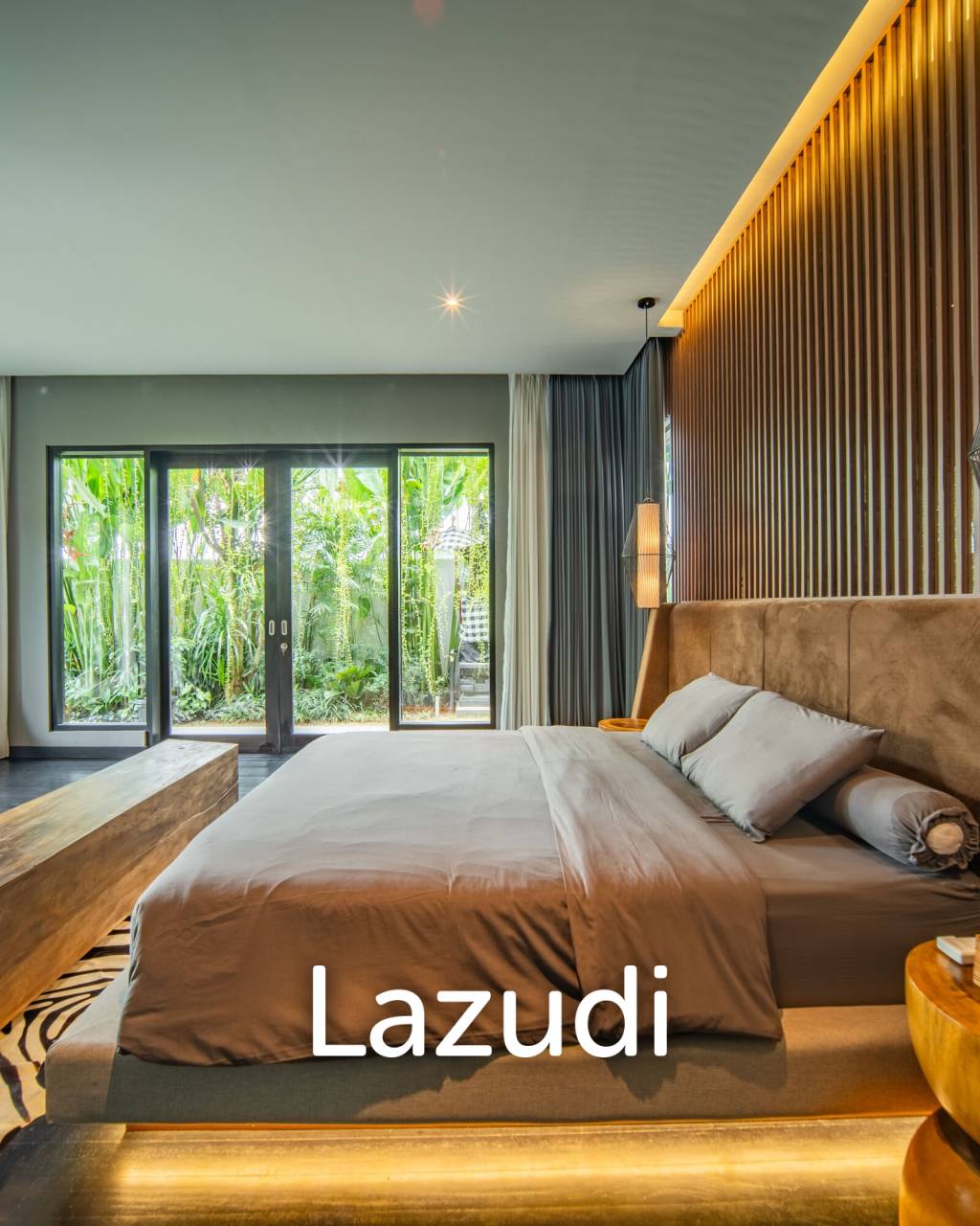 Luxurious 3-Bedroom Villa with Panoramic Mountain Views