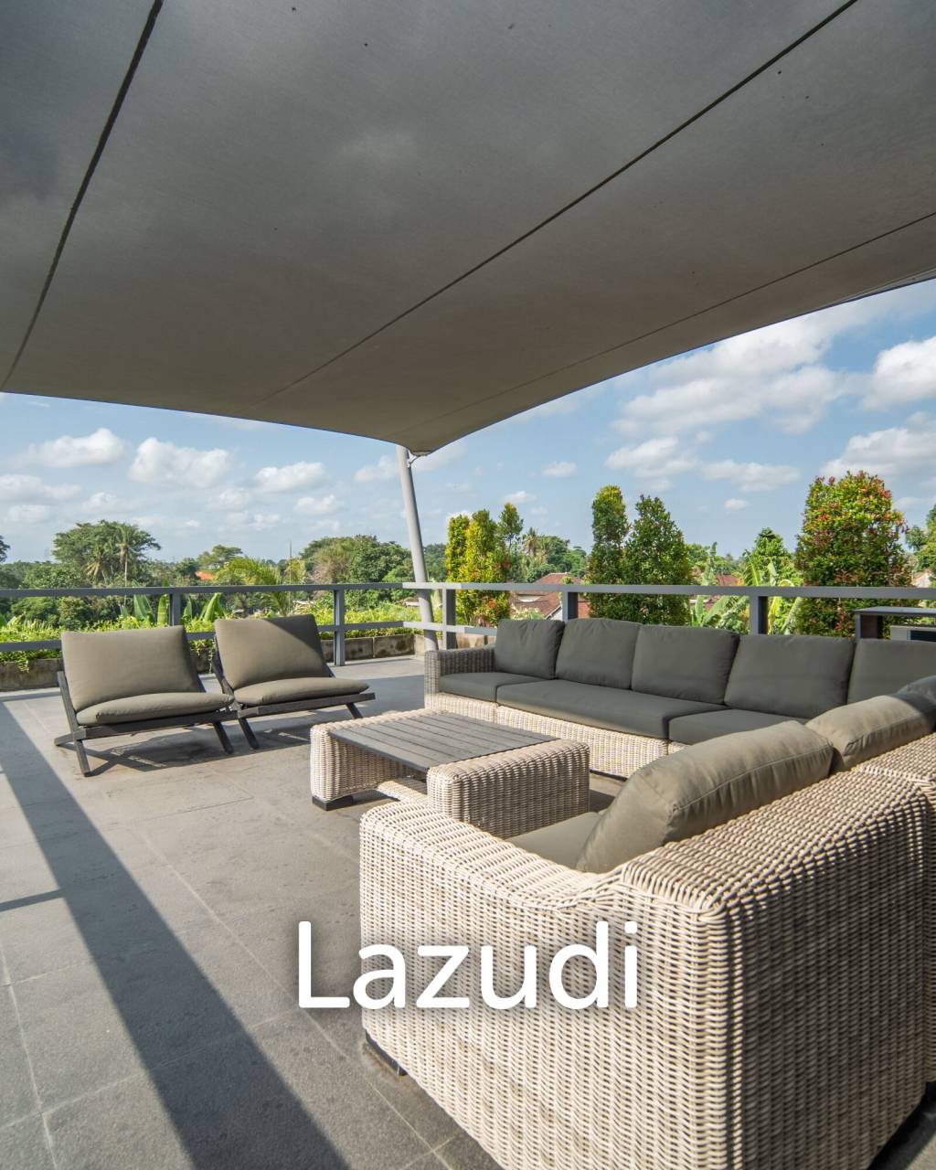 Luxurious 3-Bedroom Villa with Panoramic Mountain Views