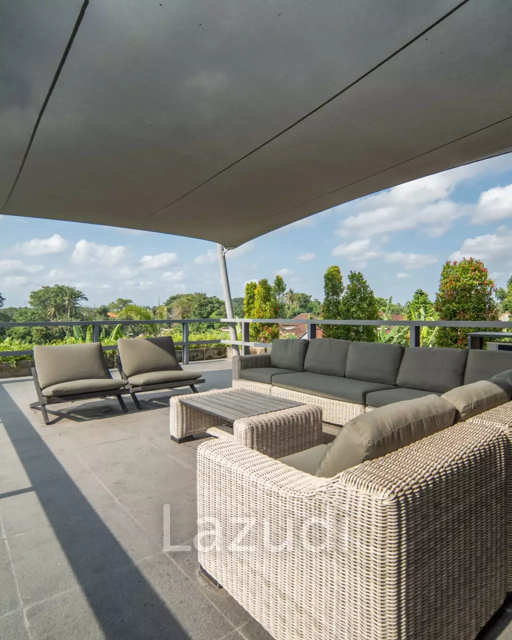 Luxurious 3-Bedroom Villa with Panoramic Mountain Views