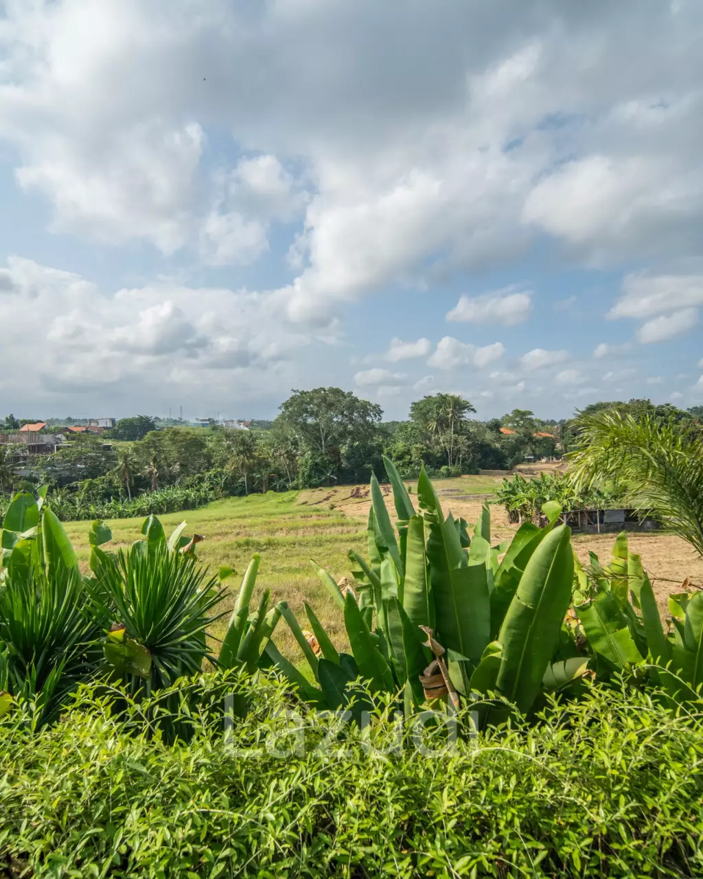 Luxurious 3-Bedroom Villa with Panoramic Mountain Views