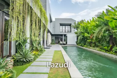 Luxurious 3-Bedroom Villa with Panoramic Mountain Views