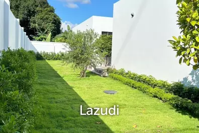 Luxurious 3-bedroom pool villa with garden near Makro Thalang