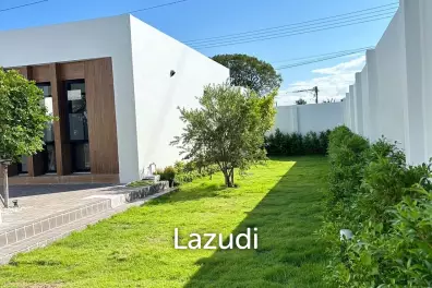 Luxurious 3-bedroom pool villa with garden near Makro Thalang