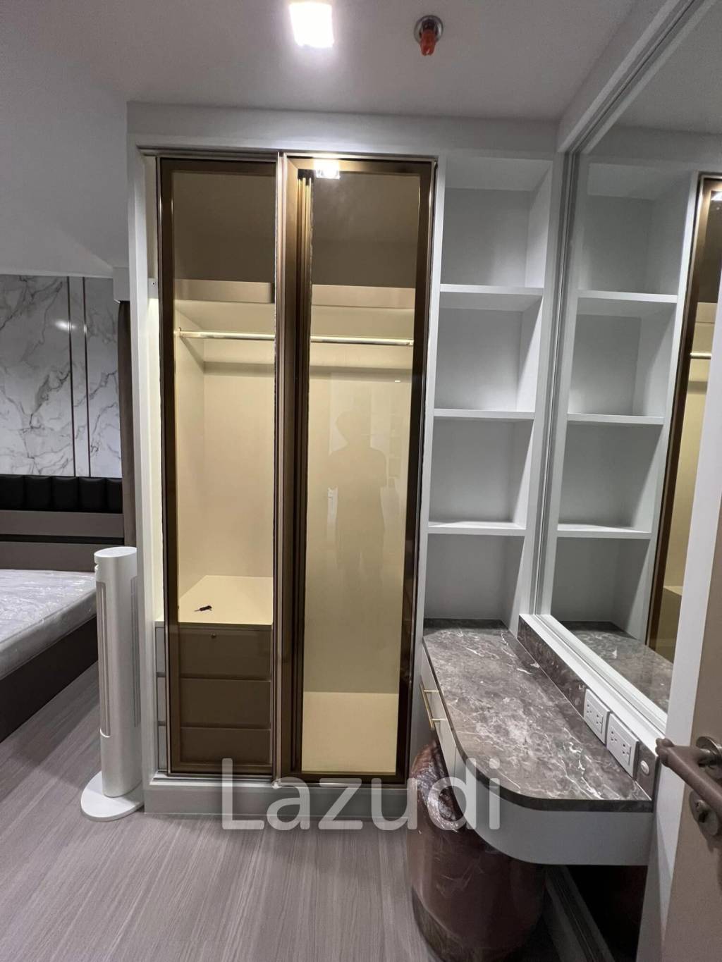 2 Bed 2 Bath 58 SQ.M Life Sathorn Sierra