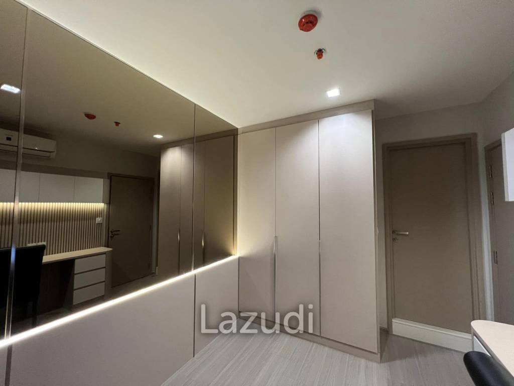 2 Bed 2 Bath 58 SQ.M Life Sathorn Sierra