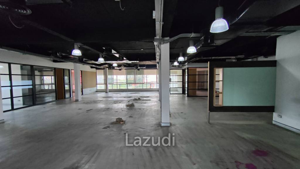 Office for Rent in Thung Maha Mek, Sathon