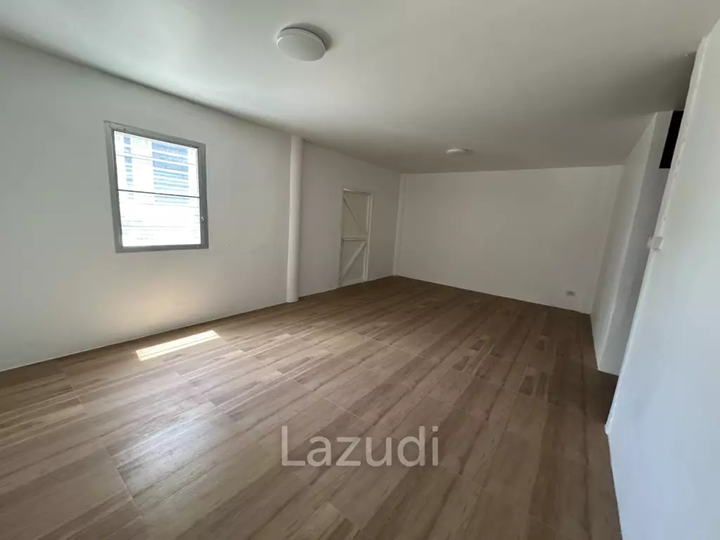Luxury Home Office for rent in Sathorn - Yen Akart