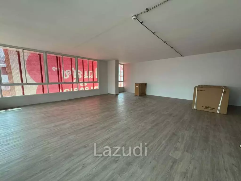 New Commercial Building for sale in Makkasan