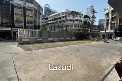New Commercial Building for sale in Makkasan