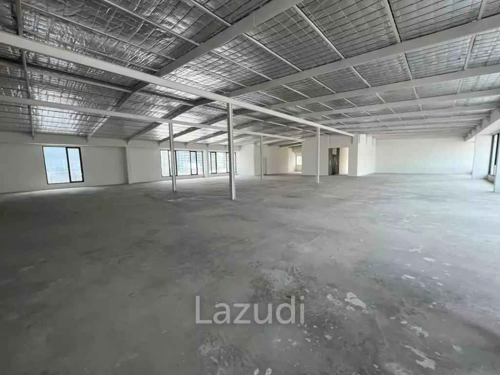 New Commercial Building for sale in Makkasan