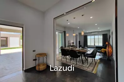 3 Beds 4 Baths 285 SQ.M. Private House in Huay Yai