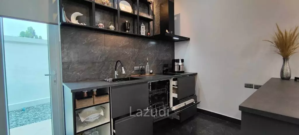 3 Beds 4 Baths 285 SQ.M. Private House in Huay Yai