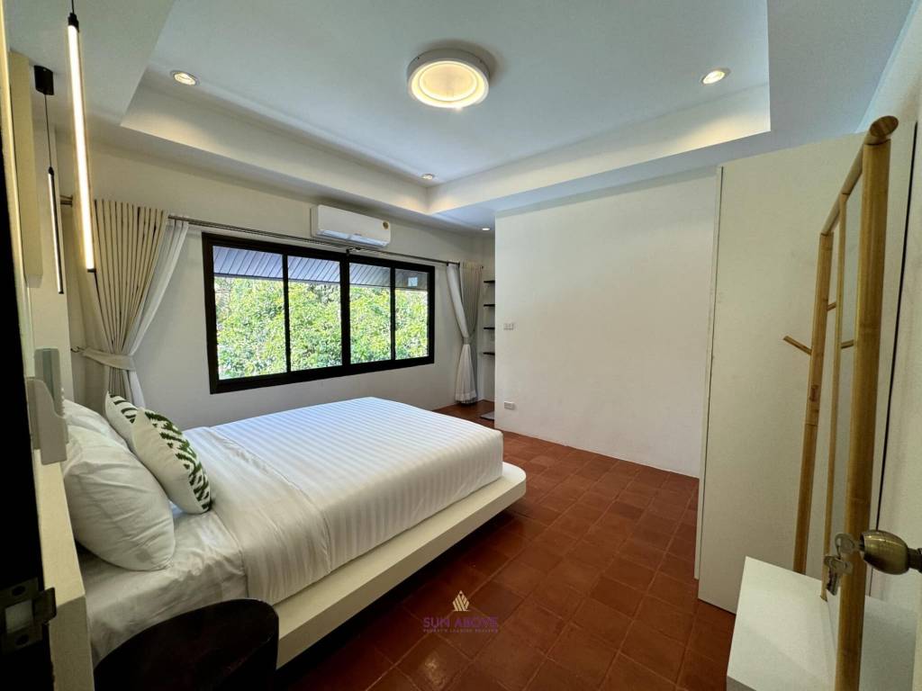 Peaceful 3-Bedroom Villa with Stunning Outdoor Space in Paklok